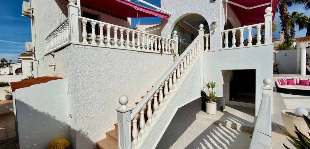 Herverkoop - Villa -
Ciudad Quesada