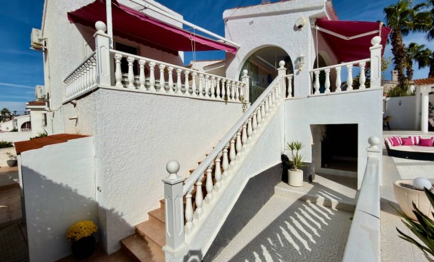 Herverkoop - Villa -
Ciudad Quesada