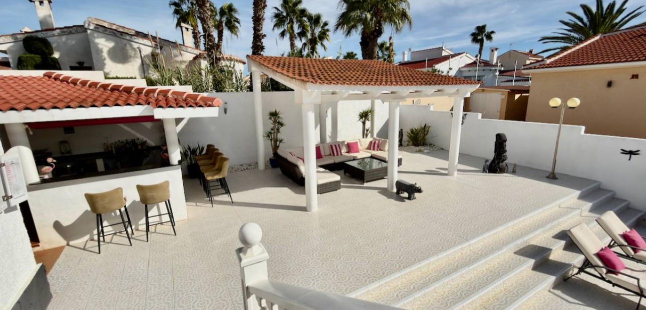 Herverkoop - Villa -
Ciudad Quesada