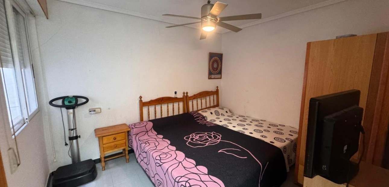 Herverkoop - Appartement / flat -
Torrevieja - Centro