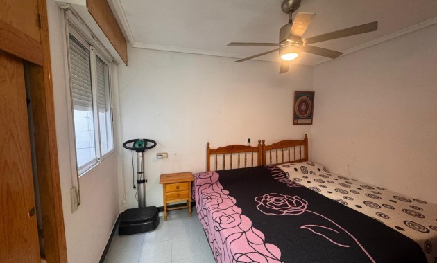 Herverkoop - Appartement / flat -
Torrevieja - Centro