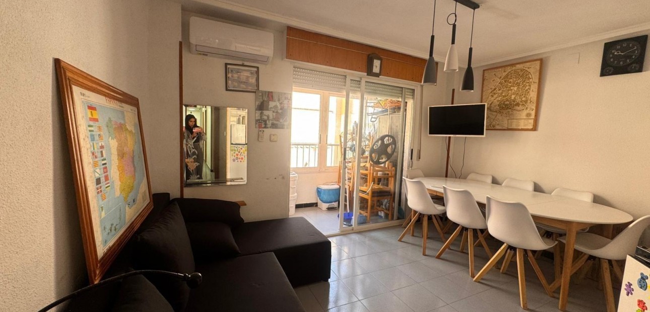 Herverkoop - Appartement / flat -
Torrevieja - Centro