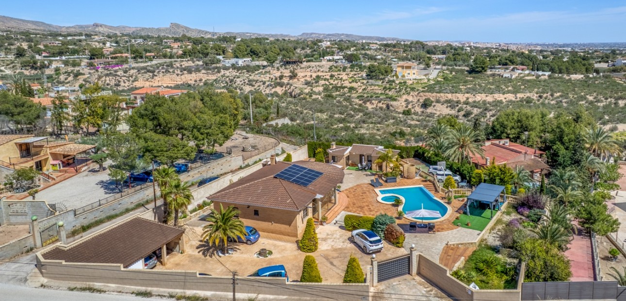 Herverkoop - Country Property -
Crevillente - Crevillente - Country