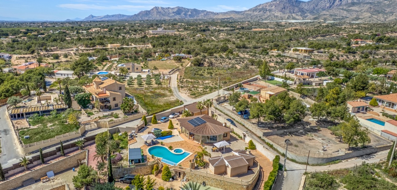 Herverkoop - Country Property -
Crevillente - Crevillente - Country