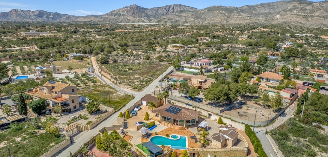 Herverkoop - Country Property -
Crevillente - Crevillente - Country