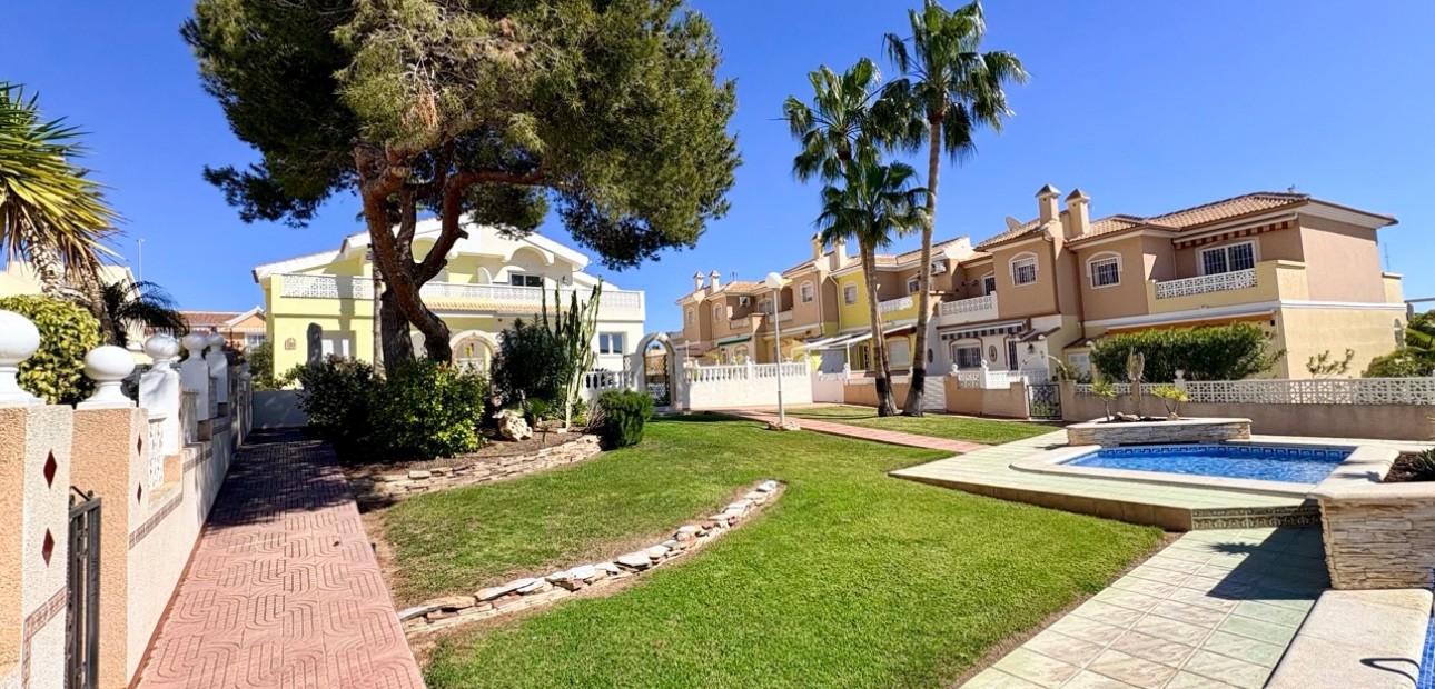 Sale - Adosado -
Rojales - Ciudad Quesada