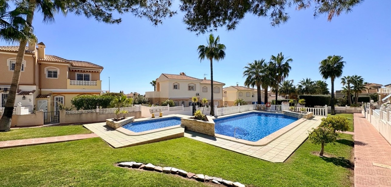 Sale - Adosado -
Rojales - Ciudad Quesada