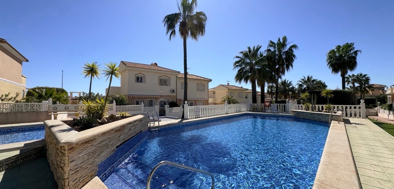 Sale - Adosado -
Rojales - Ciudad Quesada