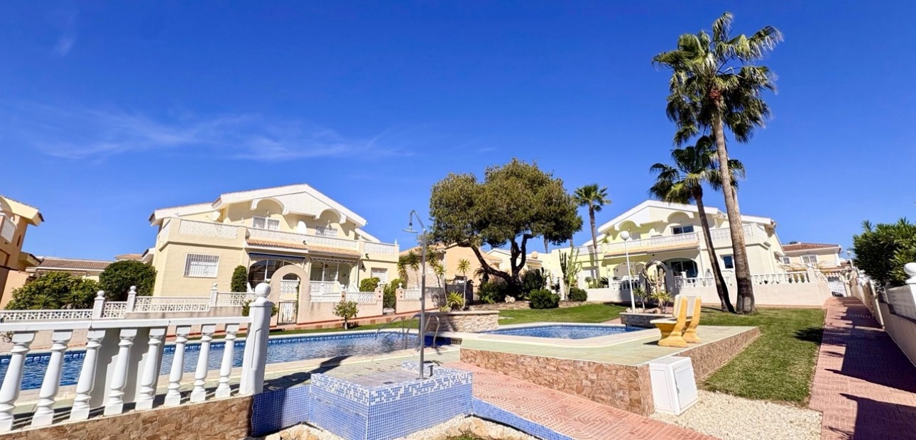 Sale - Adosado -
Rojales - Ciudad Quesada