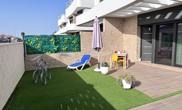 Herverkoop - Semi Detached Villa -
Los Montesinos - La Herada