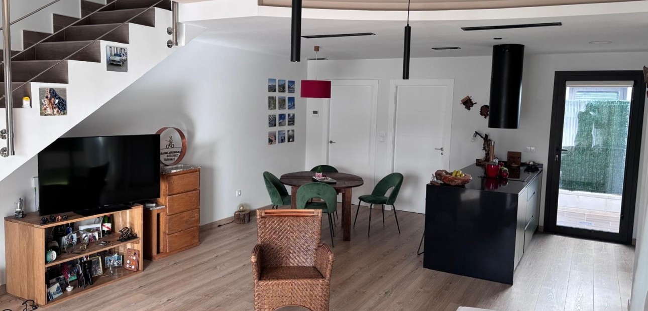 Herverkoop - Semi Detached Villa -
Los Montesinos - La Herada