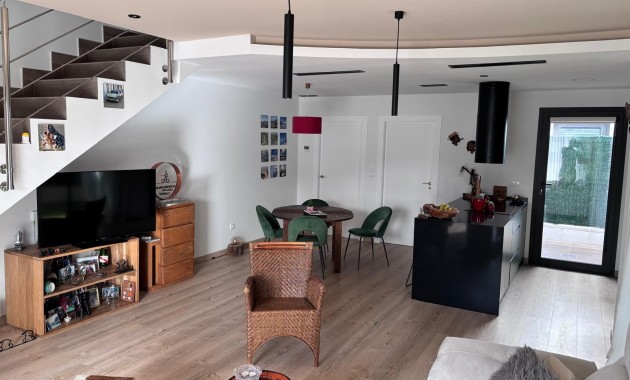 Herverkoop - Semi Detached Villa -
Los Montesinos - La Herada