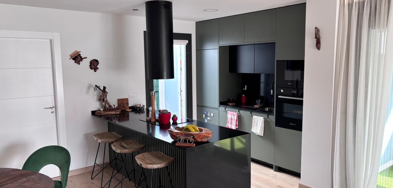 Herverkoop - Semi Detached Villa -
Los Montesinos - La Herada