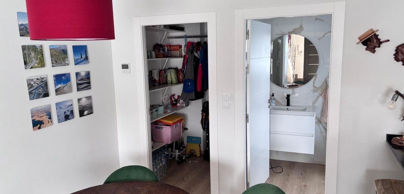 Herverkoop - Semi Detached Villa -
Los Montesinos - La Herada