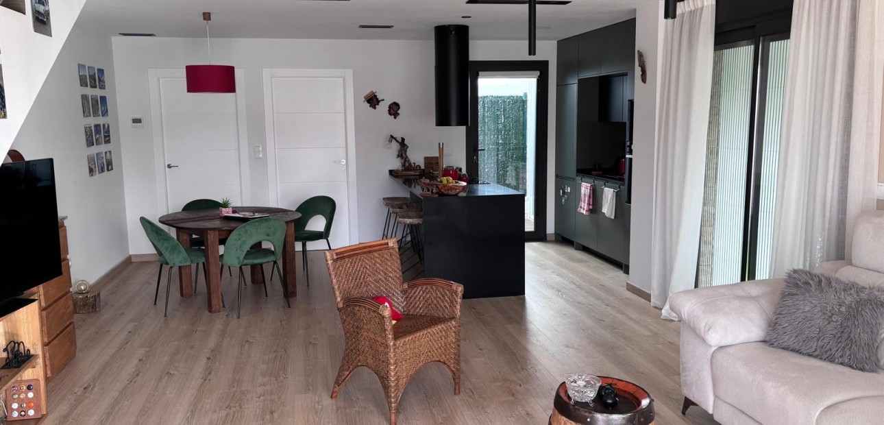 Herverkoop - Semi Detached Villa -
Los Montesinos - La Herada