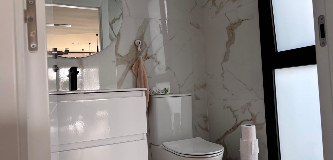 Herverkoop - Semi Detached Villa -
Los Montesinos - La Herada