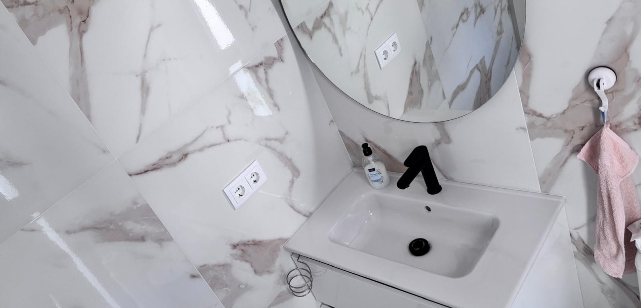 Herverkoop - Semi Detached Villa -
Los Montesinos - La Herada