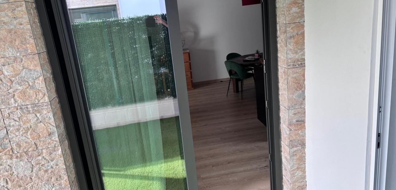 Herverkoop - Semi Detached Villa -
Los Montesinos - La Herada