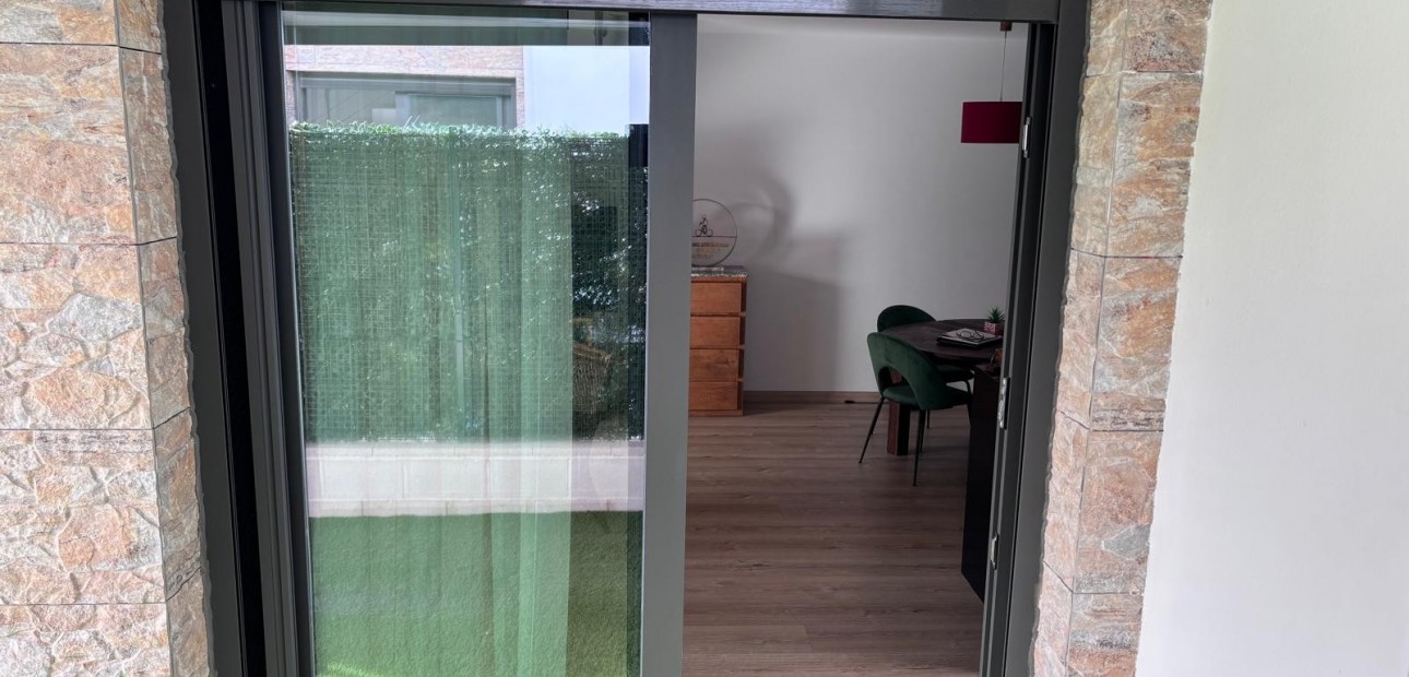 Herverkoop - Semi Detached Villa -
Los Montesinos - La Herada