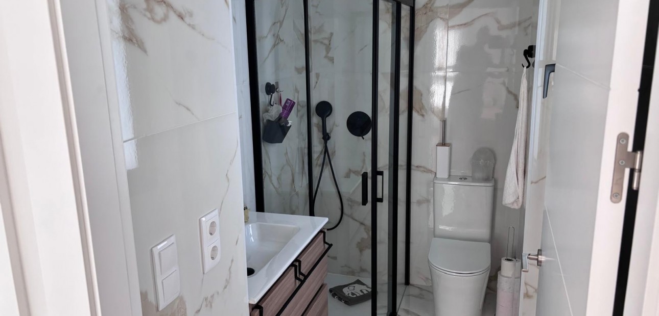 Herverkoop - Semi Detached Villa -
Los Montesinos - La Herada