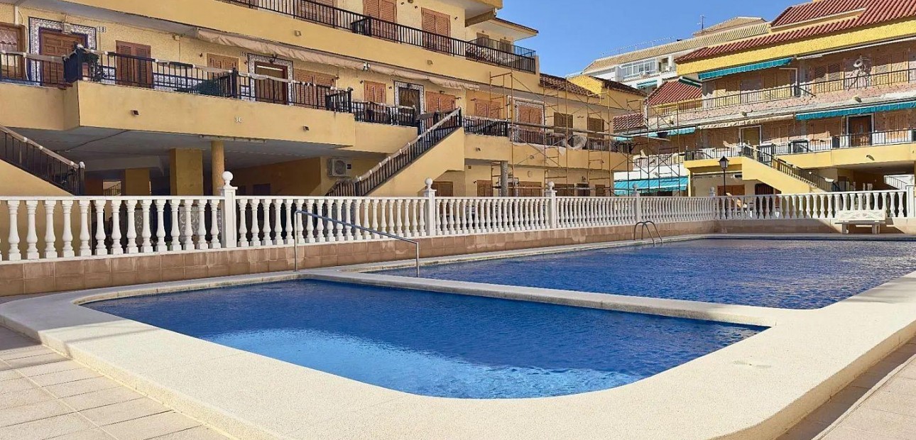 Herverkoop - Studio -
Torrevieja - Los Europeos