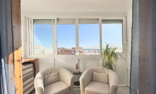 Herverkoop - Studio -
Torrevieja - Los Europeos