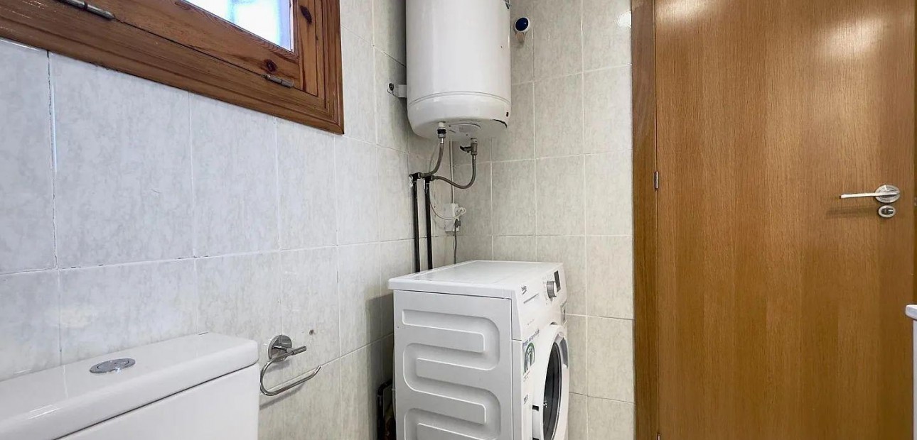 Herverkoop - Studio -
Torrevieja - Los Europeos