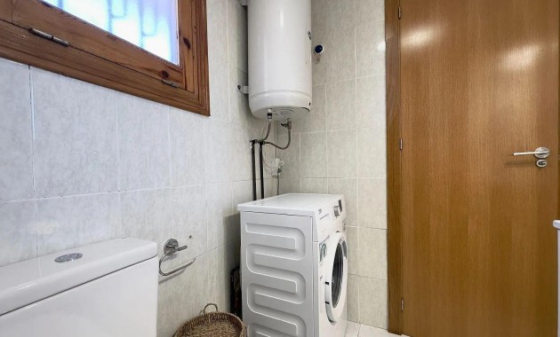 Herverkoop - Studio -
Torrevieja - Los Europeos