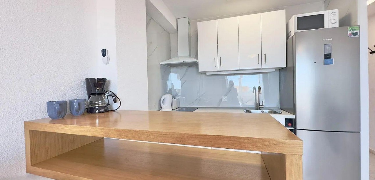 Herverkoop - Studio -
Torrevieja - Los Europeos