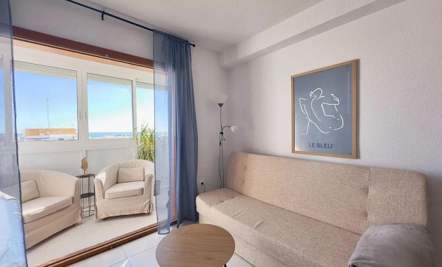 Herverkoop - Studio -
Torrevieja - Los Europeos