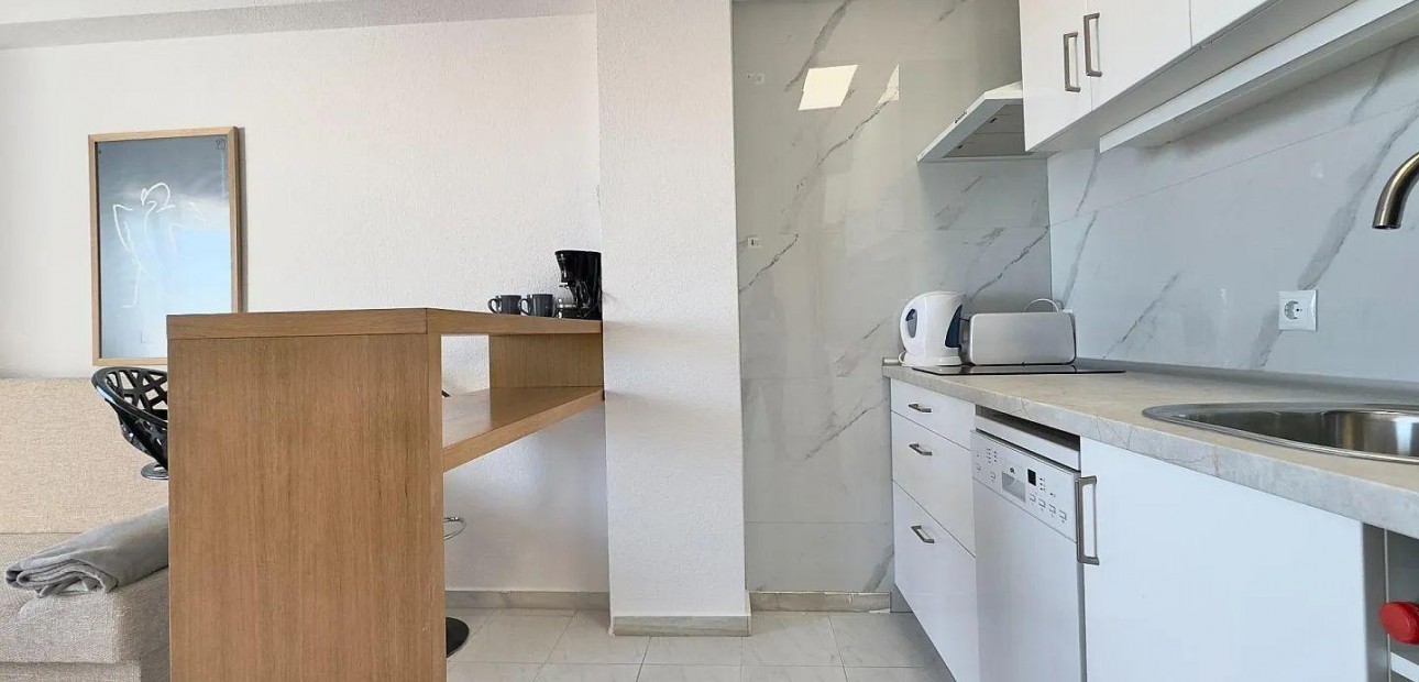 Herverkoop - Studio -
Torrevieja - Los Europeos