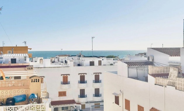 Herverkoop - Studio -
Torrevieja - Los Europeos