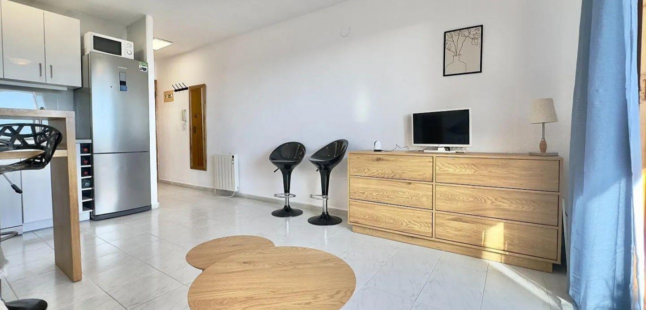 Herverkoop - Studio -
Torrevieja - Los Europeos