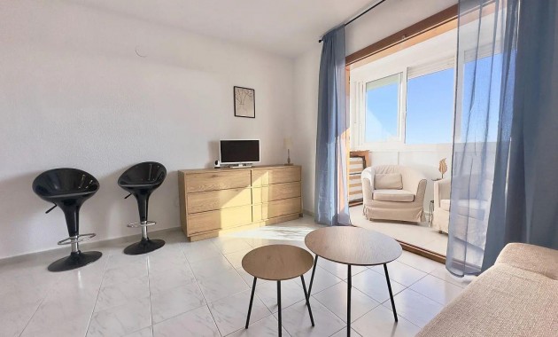 Herverkoop - Studio -
Torrevieja - Los Europeos