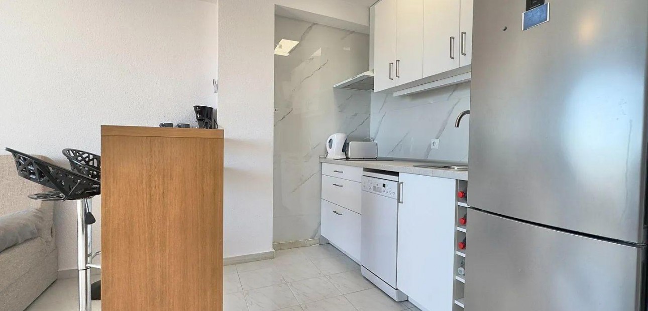 Herverkoop - Studio -
Torrevieja - Los Europeos