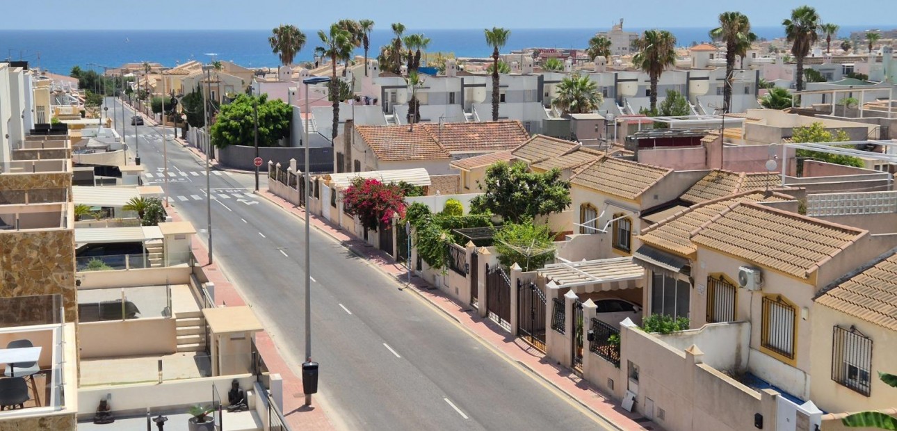 Herverkoop - Villa -
Torrevieja - Torreblanca