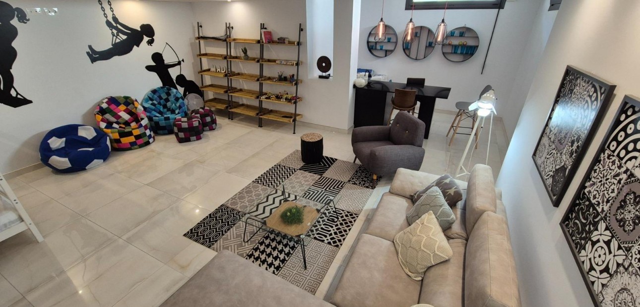 Herverkoop - Villa -
Torrevieja - Torreblanca