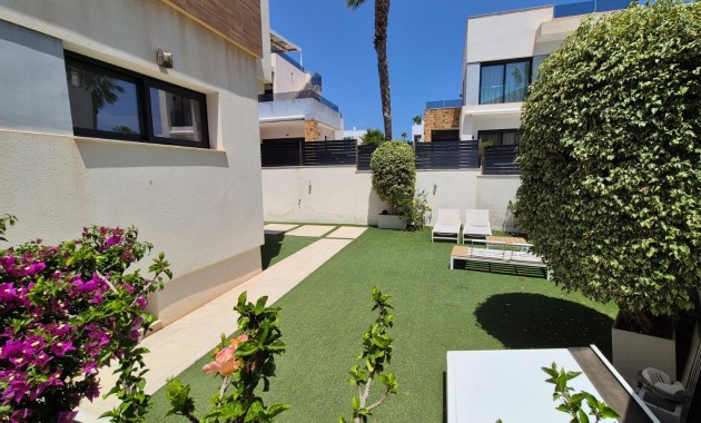 Herverkoop - Villa -
Torrevieja - Torreblanca