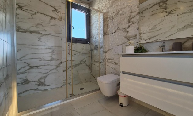 Herverkoop - Villa -
Torrevieja - Torreblanca