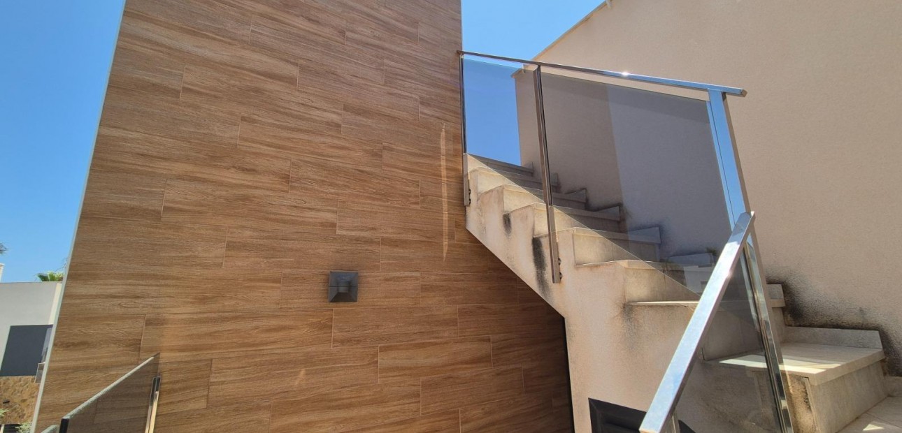 Herverkoop - Villa -
Torrevieja - Torreblanca