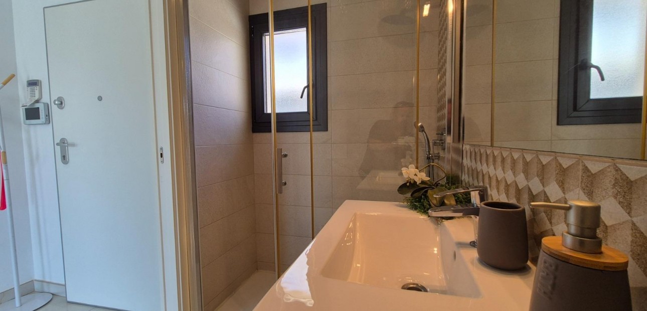 Herverkoop - Villa -
Torrevieja - Torreblanca