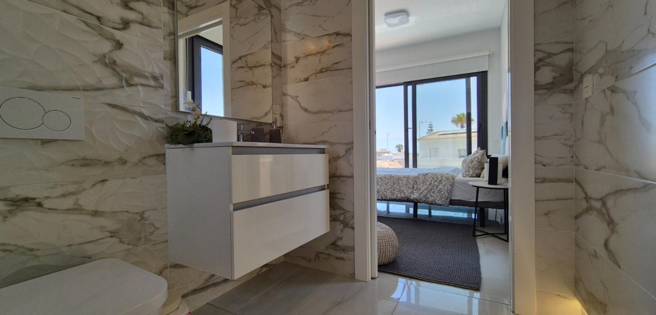 Herverkoop - Villa -
Torrevieja - Torreblanca