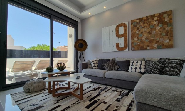 Herverkoop - Villa -
Torrevieja - Torreblanca