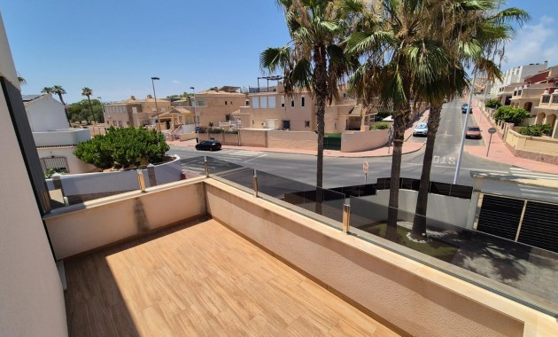 Herverkoop - Villa -
Torrevieja - Torreblanca