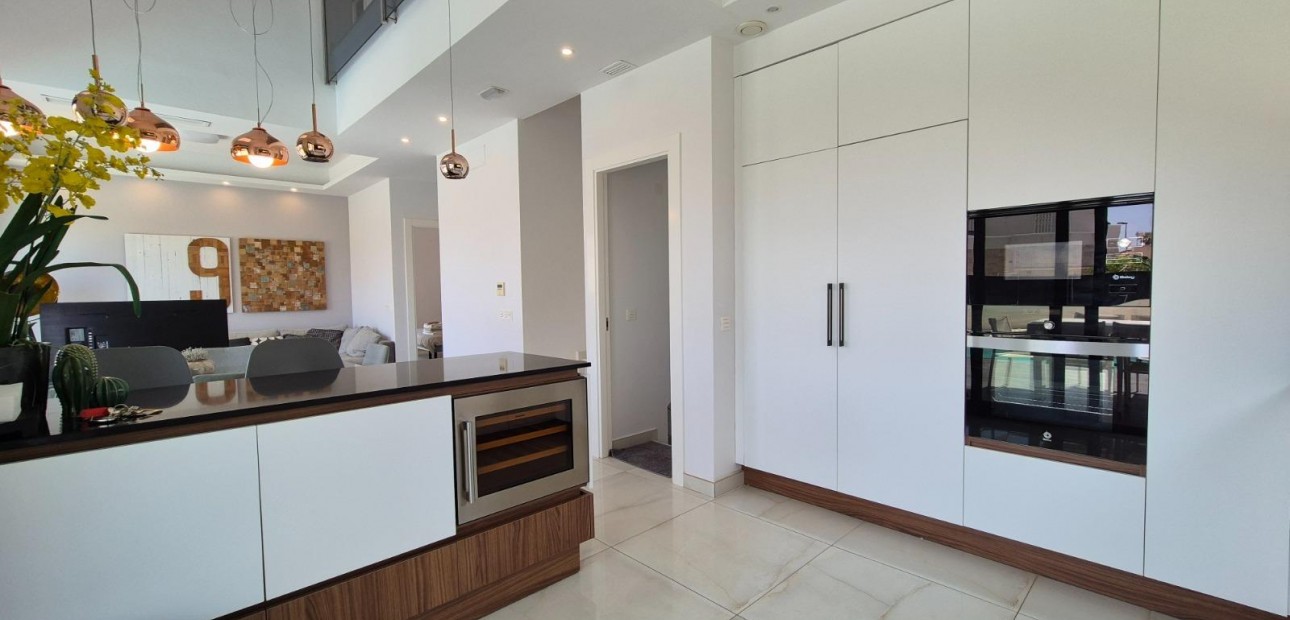 Herverkoop - Villa -
Torrevieja - Torreblanca