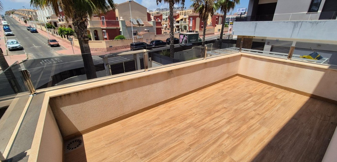 Herverkoop - Villa -
Torrevieja - Torreblanca