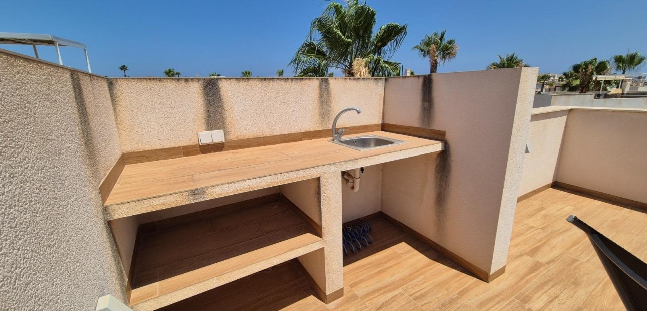 Herverkoop - Villa -
Torrevieja - Torreblanca