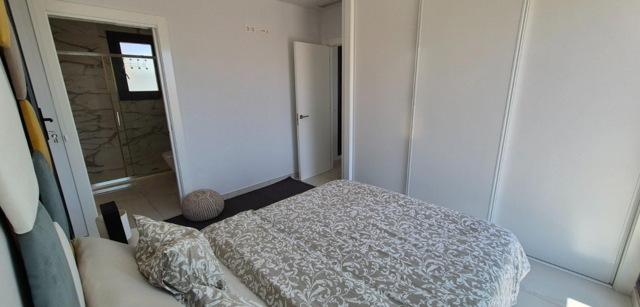 Herverkoop - Villa -
Torrevieja - Torreblanca