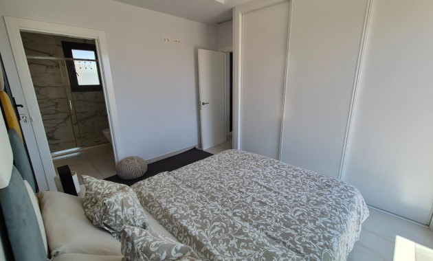 Herverkoop - Villa -
Torrevieja - Torreblanca