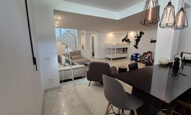 Herverkoop - Villa -
Torrevieja - Torreblanca